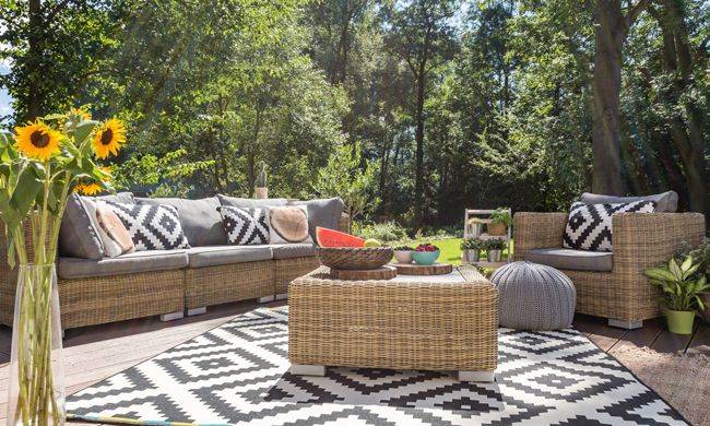 4 Steps to Spruce Up Outdoor Spaces